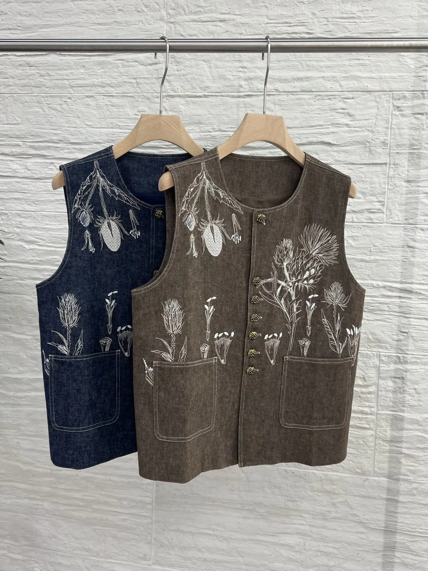 2026 Early Spring New Women'S Heavy Embroidered Floral Chinese Style Linen Cotton Vest/Outerwear Set
