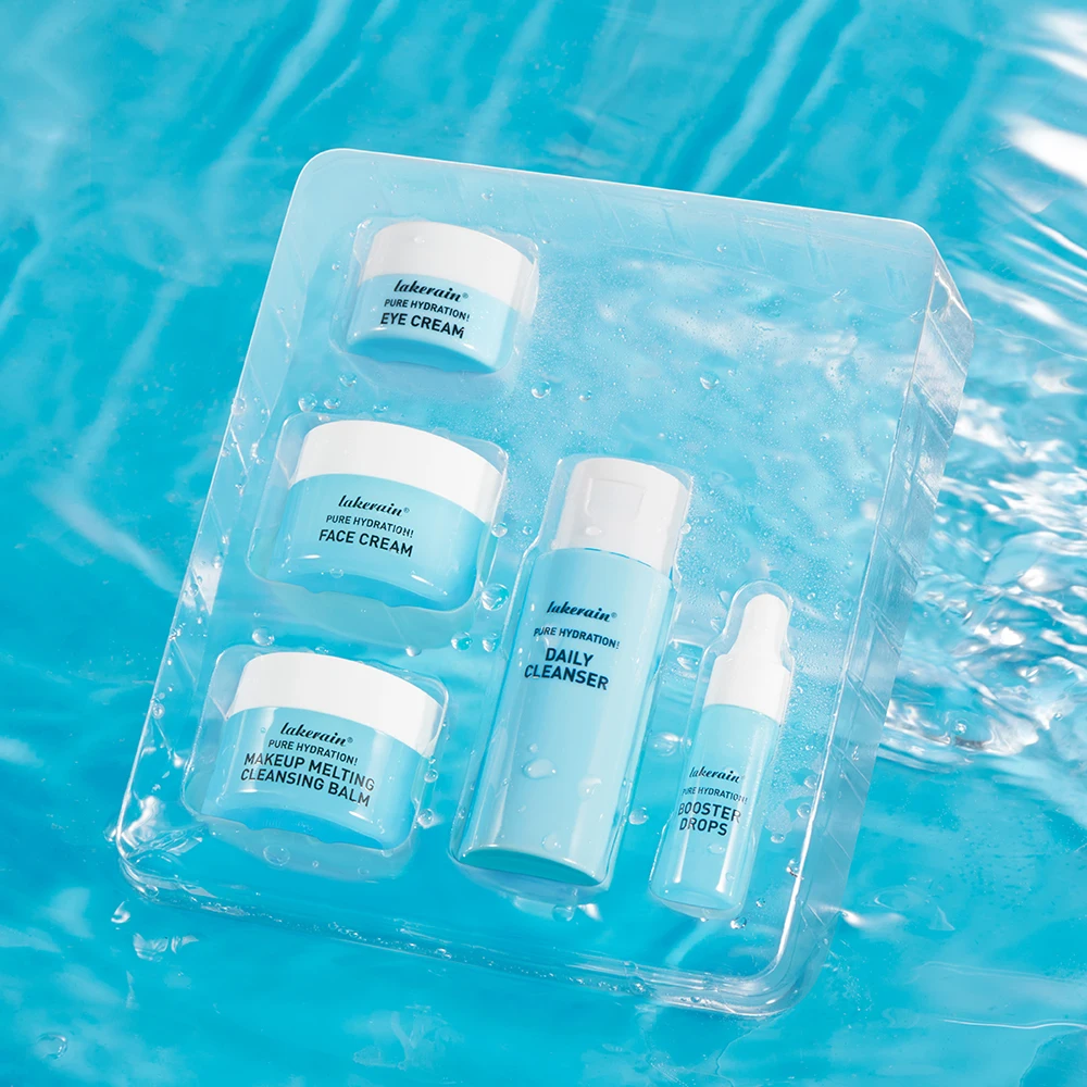 Hautpflege-Set in Reisegröße, Reinigungsmittel, Make-up-Entferner, Feuchtigkeitscreme und Augencreme für feuchtigkeitsspendende Haut, Mini-Größen-Set, Geschenk für Mädchen und Frauen