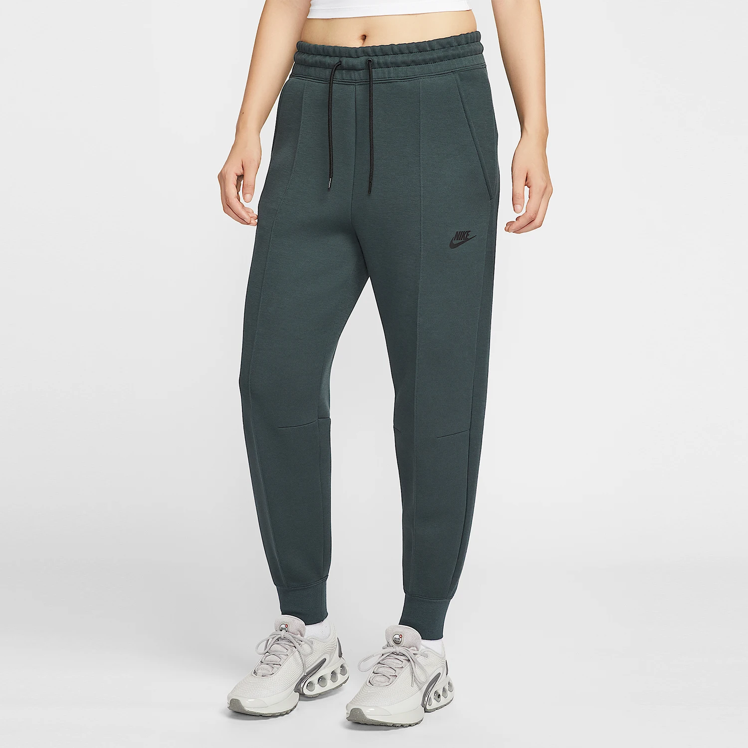 

Nike Authentic Spring Style Women's Cuffed Knit Mid-Rise Pants FB8331-390