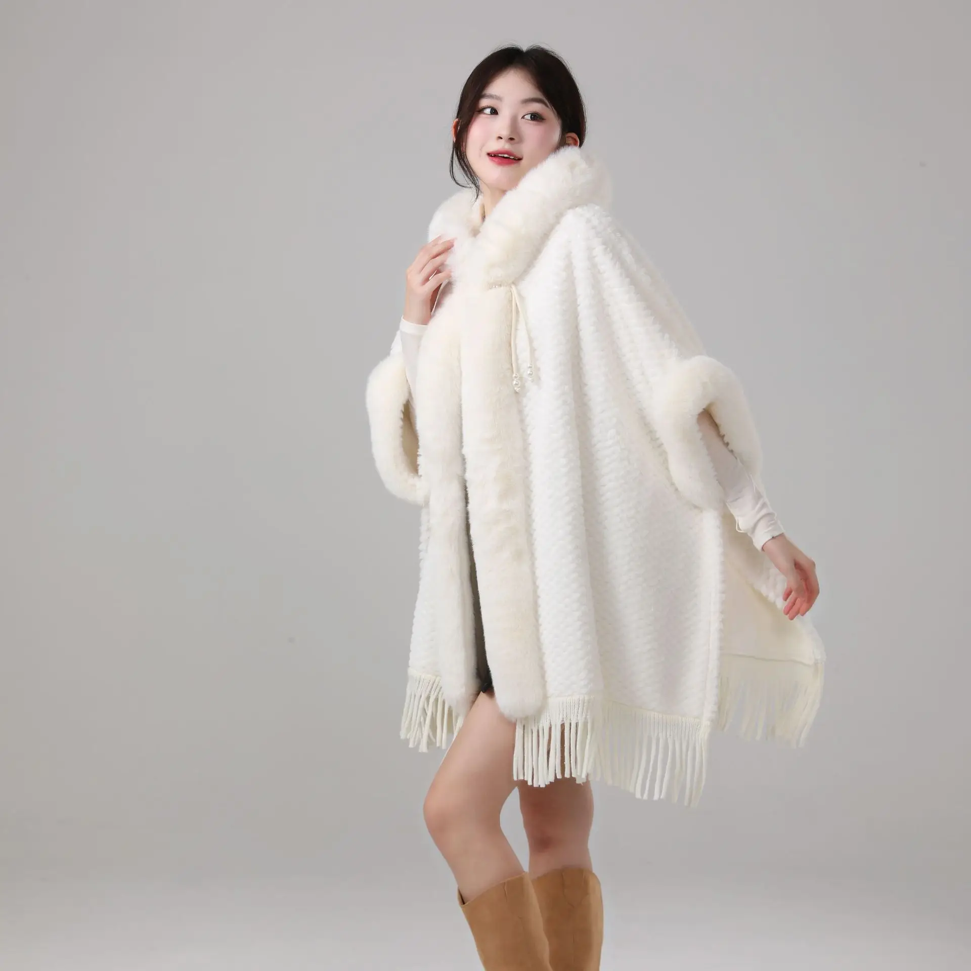 Poncho Autumn/Winter New Arrival Women's Oversized Faux Fur Hooded Cozy Wrap Coat with Fringe and Thick Wool Material P1