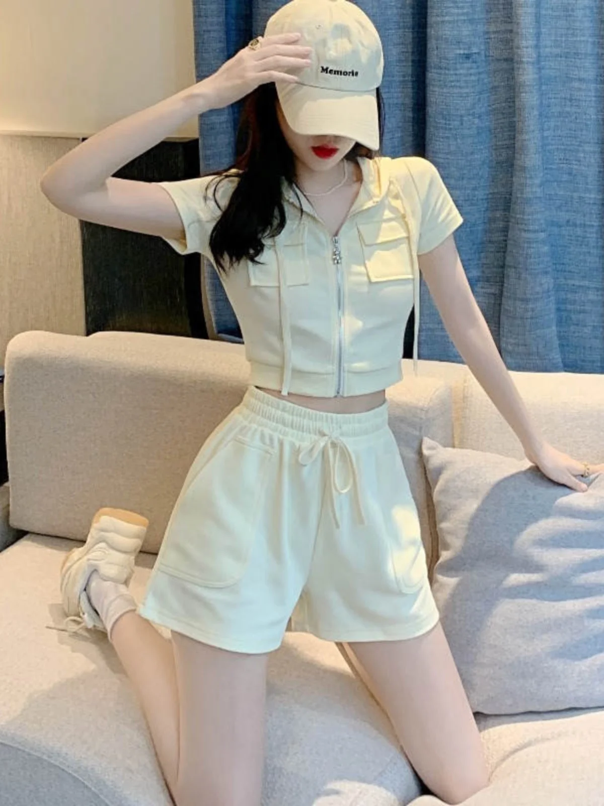 

Fashionable Zipper Hooded Jacket Short Sweet And Spicy Korean Style Slim Fit Two Piece Set Light Maturity Summer 2026