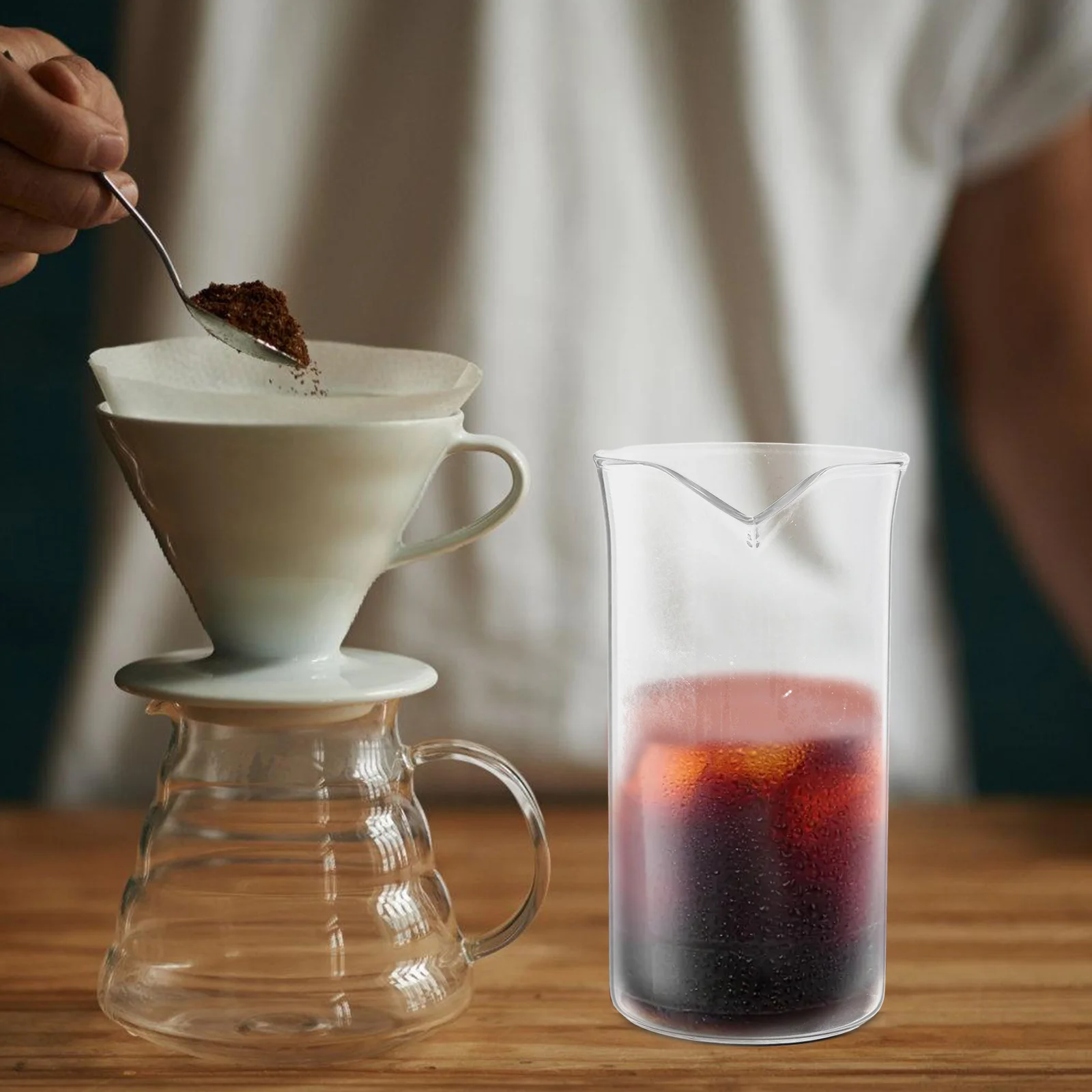 

Clear Glass Beaker 6 Cup Capacity Replacement for Pot Smooth Pour Spout Tea Beverage Pitcher Jug