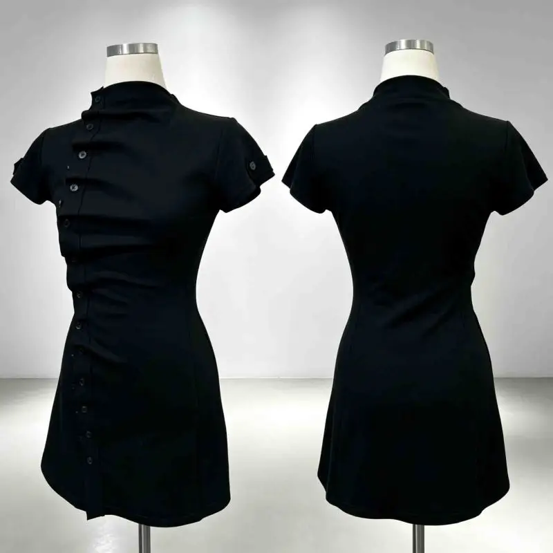 Vom chinesischen Cheongsam inspiriertes, figurbetontes Minikleid, schmales Partykleid im Qipao-Stil mit asymmetrischen Knöpfen und kurzen Ärmeln – Detail 1