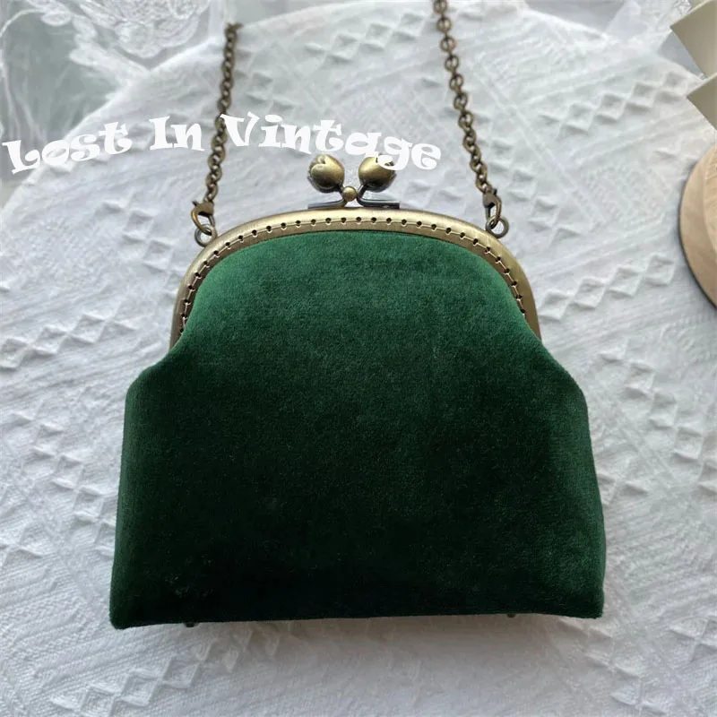 

Lost in Vinatge Petrol Green Velvet Clasp Clutch Beset with Pearl Chains Bag Snap Closure Frame Gold Metal Strap Evening Party