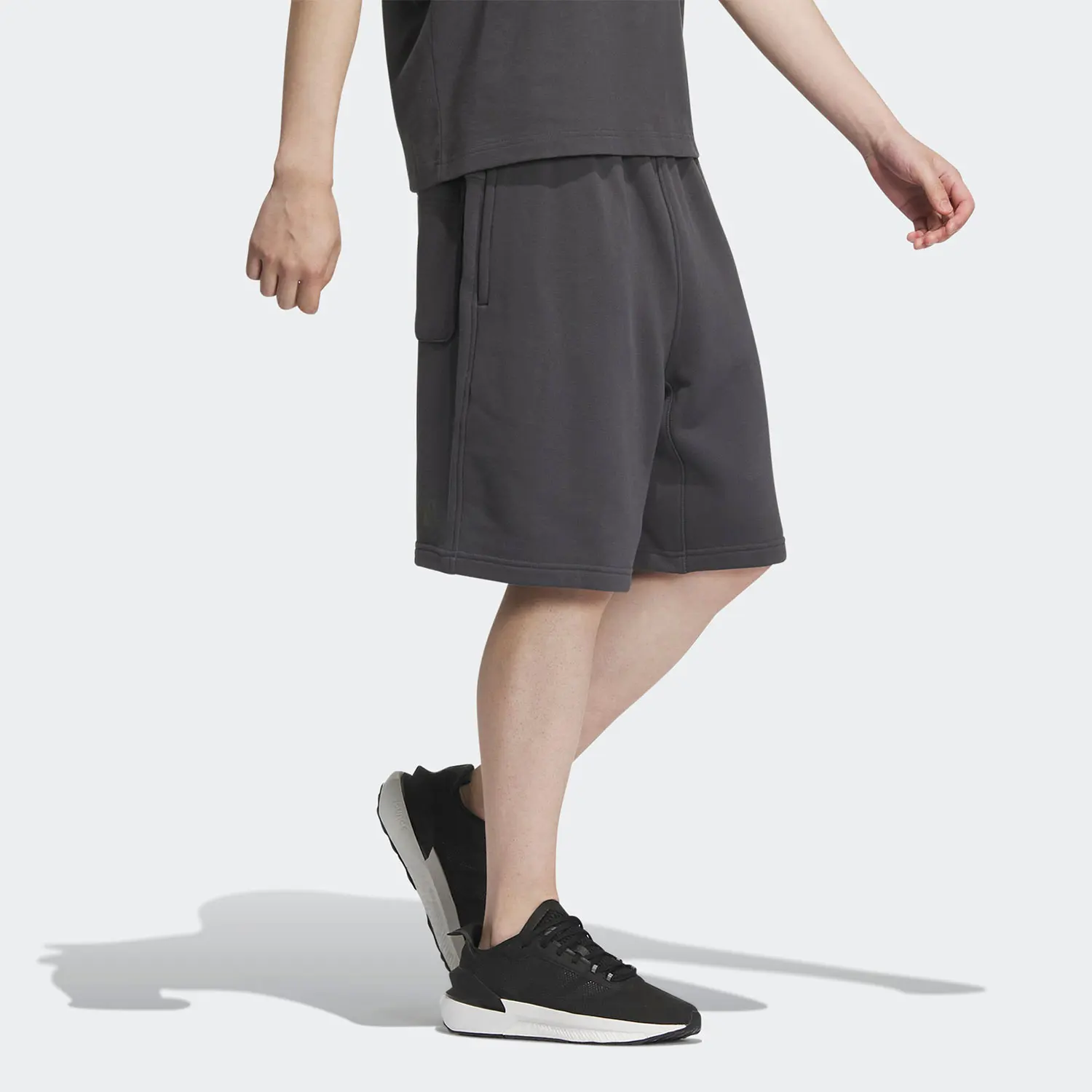 

Adidas Genuine 2023 New Men's Sport Running Breathable Shorts IP3934