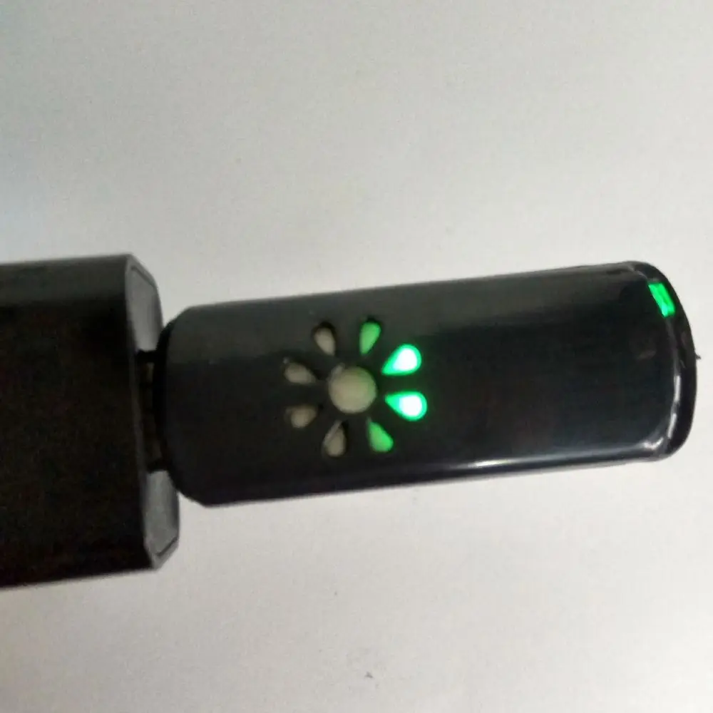 Modern USB Powered USB Diffuser Plastic Mini Size Car Diffuser LED Light Portable Car Scent Device for Office