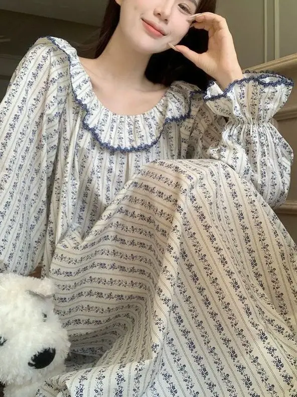 

Sweet Princ Sle Home Clothes Sp Dr with Gentle Vintage Feel Small Floral Print And Lace Trim for plus Size Women