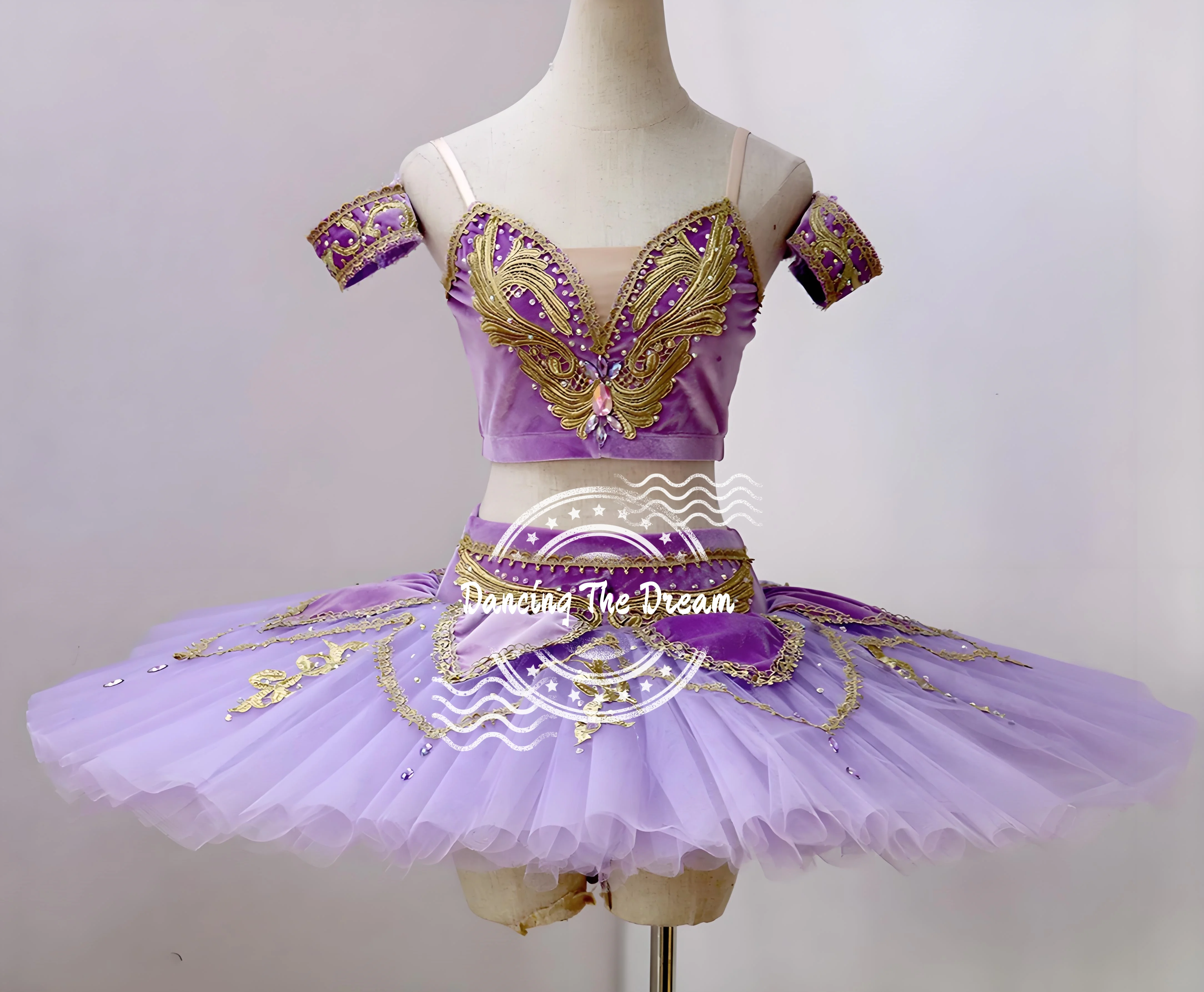 توتو باليه أرجواني مخملي وتول مع دانتيل أرجواني بنفسجي مطرز باللون الذهبي - توتو باليه مخملي معطر بشريط ذهبي