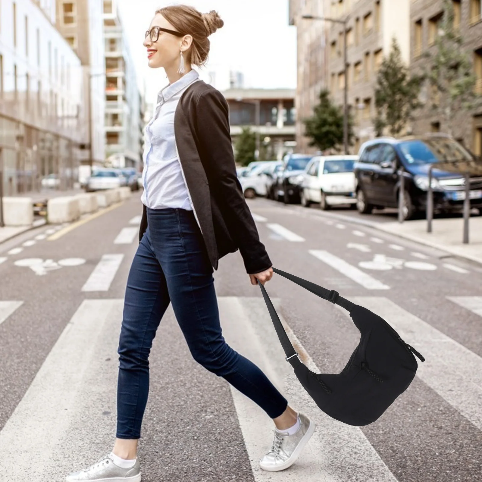 

Trendy Crescent Crossbody Bag For Women Canvas Shoulder Sling Bag Lightweight Casual Purse For Daily Work Outings Laptop