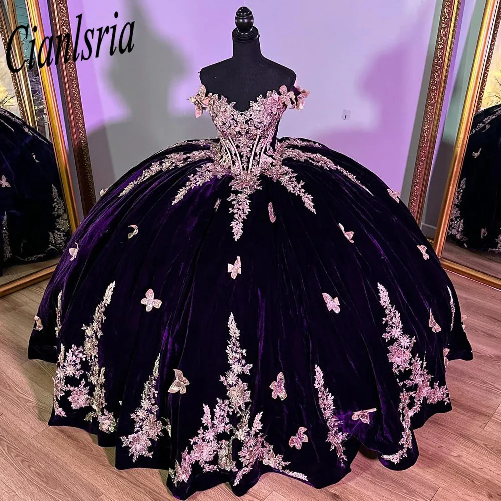 

Dark Purple 3D Butterfly Velvet Ball Gown Quinceanera Dress With Cape Gold Appliques Lace Corset Vestidos De 15 Años