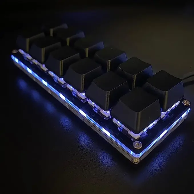 12 مفتاحًا لوحة مفاتيح ألعاب ميكانيكية صغيرة بيد واحدة لوحة مفاتيح USB-C سلكية OSU لوحة مفاتيح قابلة للبرمجة قابلة للتبديل السريع