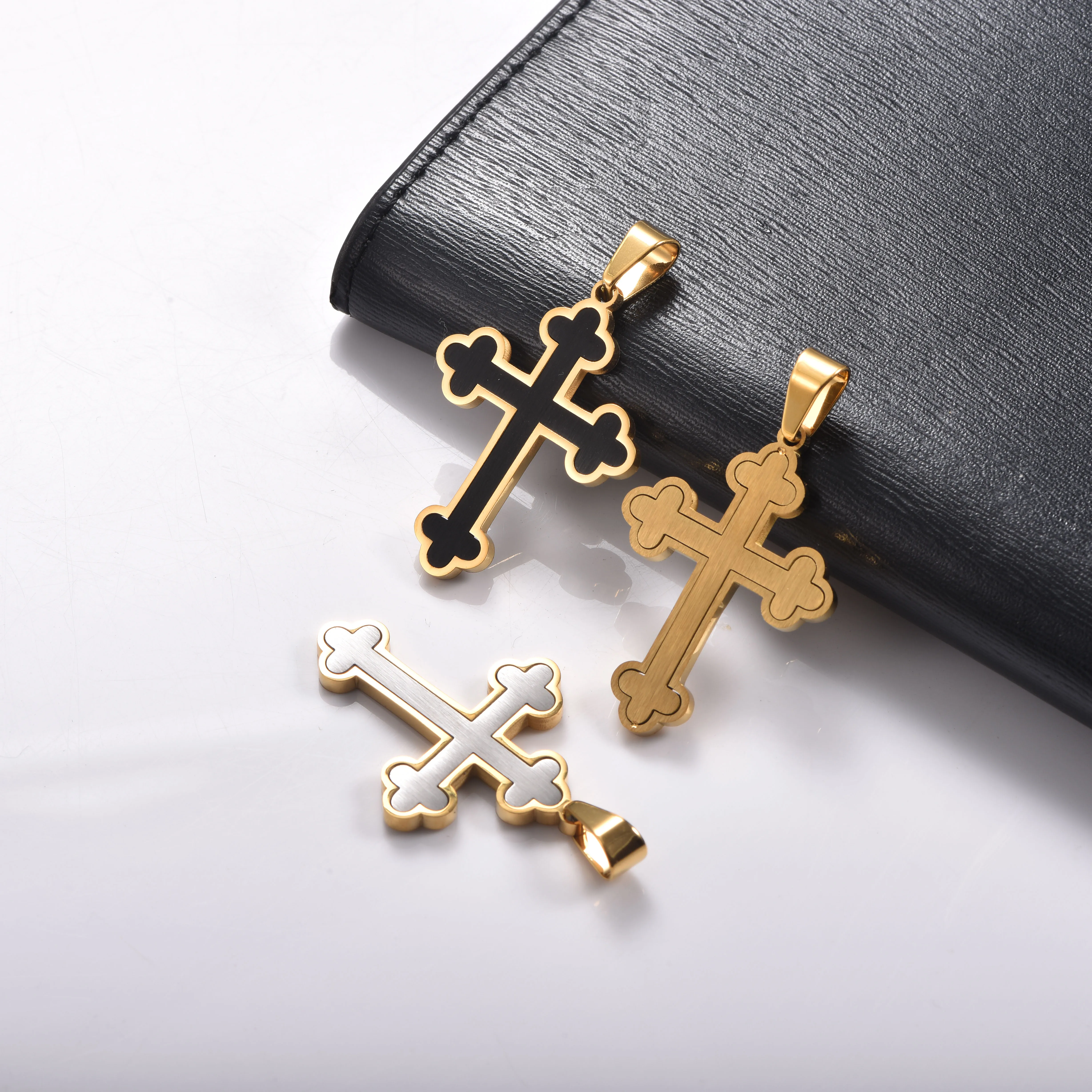 Orthodoxes Kreuz-Halsband aus Edelstahl mit Knospenmotiv für Männer und Frauen, christlicher religiöser Anhänger, Schmuck, Geschenk – Detail 7