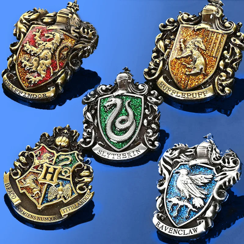 Harried Potter Brooch Figure Magic School Badge Pins Hogwarts Gryffindor Slytherin Brooch Metal Badge Souvenir Birthady Gift Toy