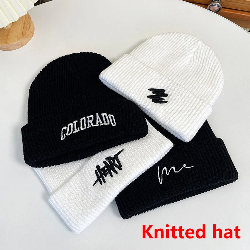 Gorros de punto para hombre y mujer, gorro cálido de color liso, informal, para invierno y otoño