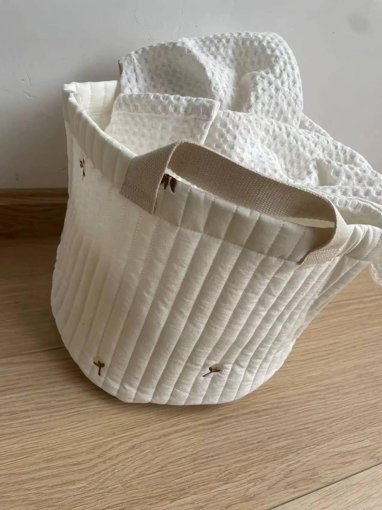 Baby simple dirty clothes basket diaper storage bag multi-purpose dustproof storage basket