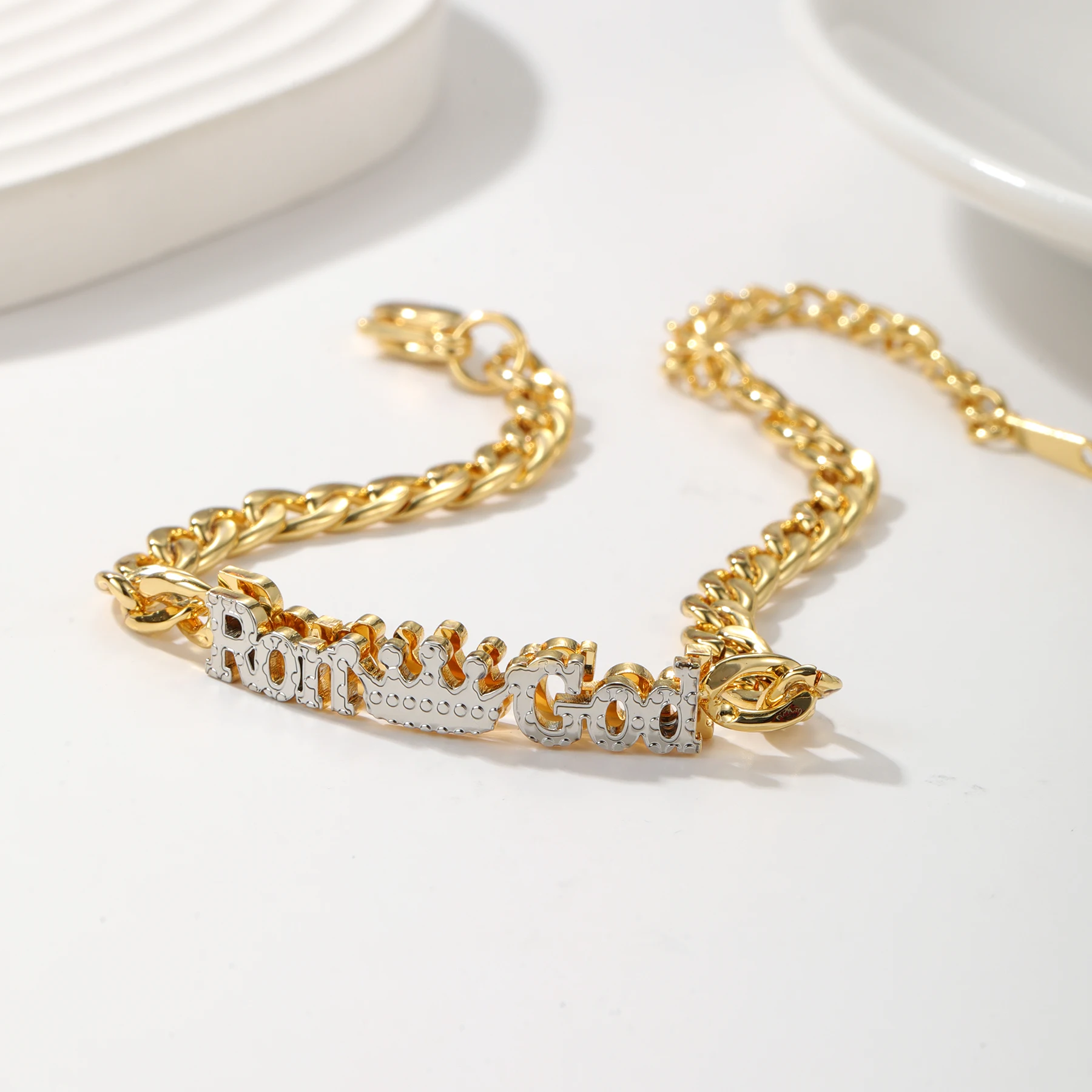 Personalisierte Namensarmbänder 18K Vergoldet Individuelles Edelstahl Zweifarbiges Kubanisches Kettenarmband Schmuckgeschenk für Frauen – Detail 9