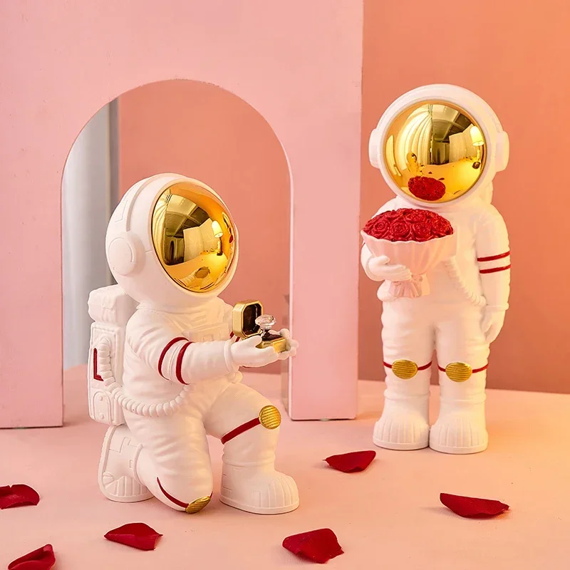 Resin Space Romantic Astronaut Figurines Creative Crafts Lovely Home Office Bedroom Decorations Wedding Gifts Desktop Ornaments