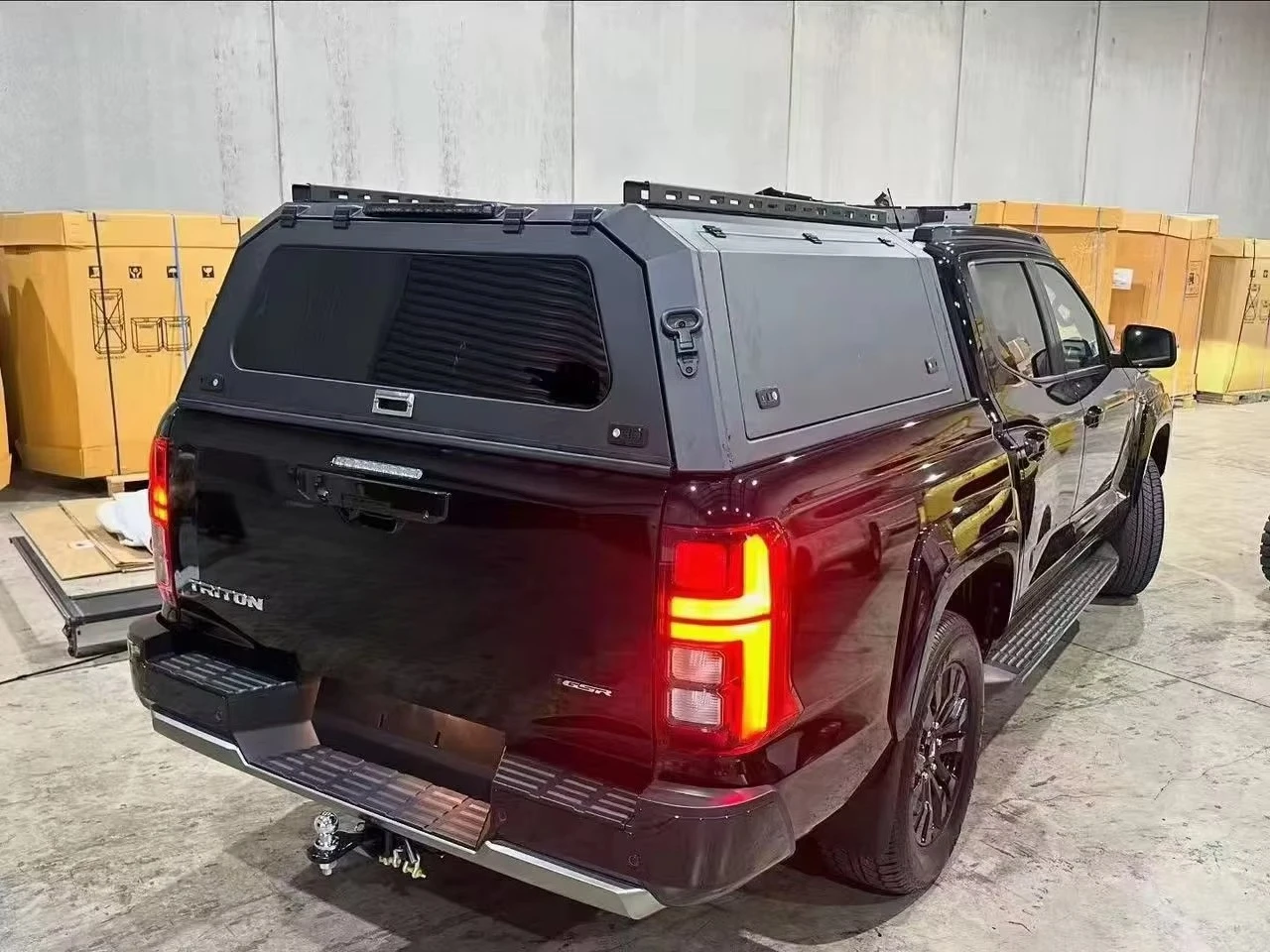 

Pickup Truck Bed Topper Caps Durable Waterproof Pickup Hardtop Canopy Certified Quality Custom-fit for Mitsubishi Triton L200