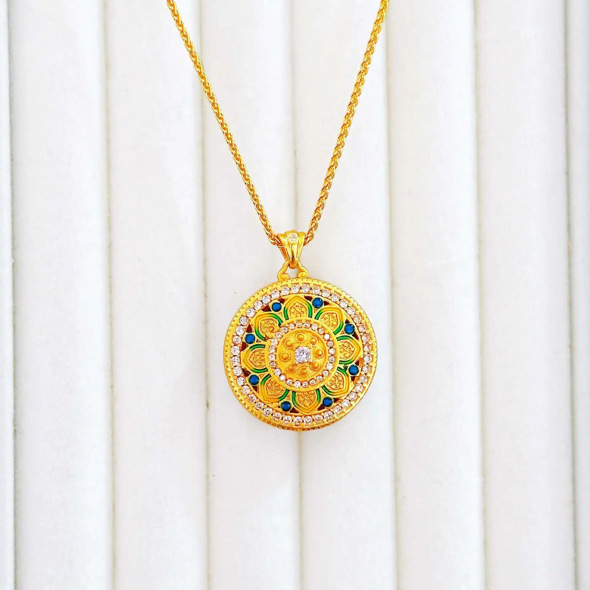 Enamel National Charm Blue and White Porcelain Disc Pendant Women 24K Gold AU999 Elegant Chinese Style Charming