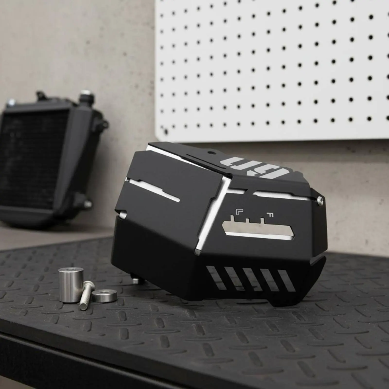 

Auxiliary Water Reservoir Cover Shielded Coolant Reservoir Guard