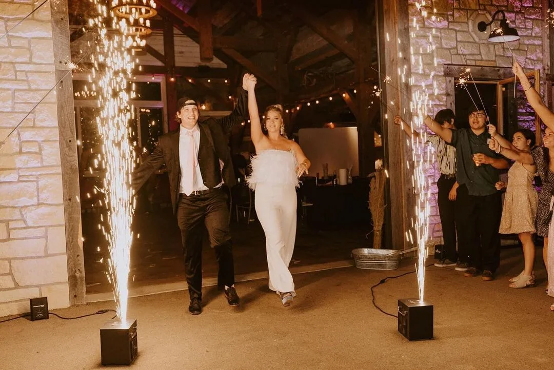 Wholesale DMX Smoke Machine Indoor Special Effects Flame Stage Light Set Waterfall Fireworks Machine Cold Spark Machine