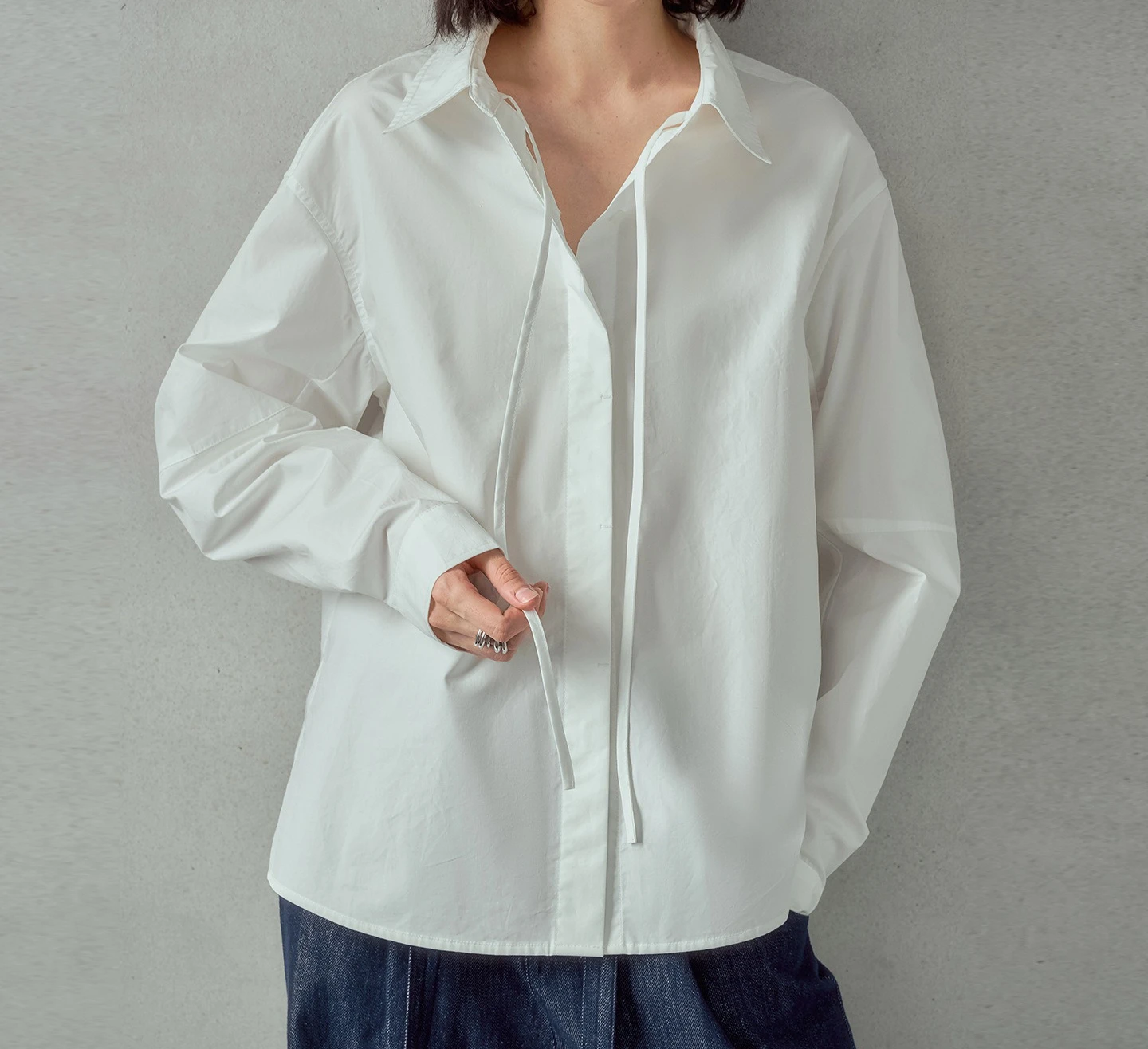 

Collar Long Sleeved Shirt Versatile White Shirt for Autumn 2025