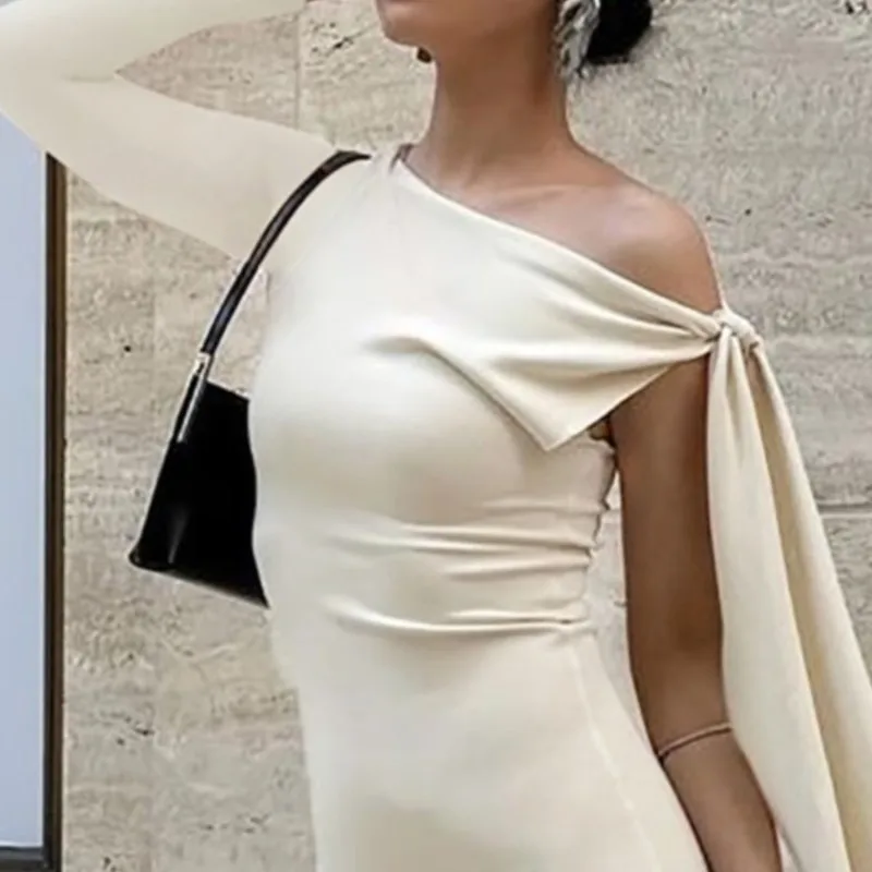 Elegante monospalla a maniche lunghe con lacci Borsa a tracolla inclinata con tracolla Abito alla moda 2025 Minigonna solida moda primavera/estate