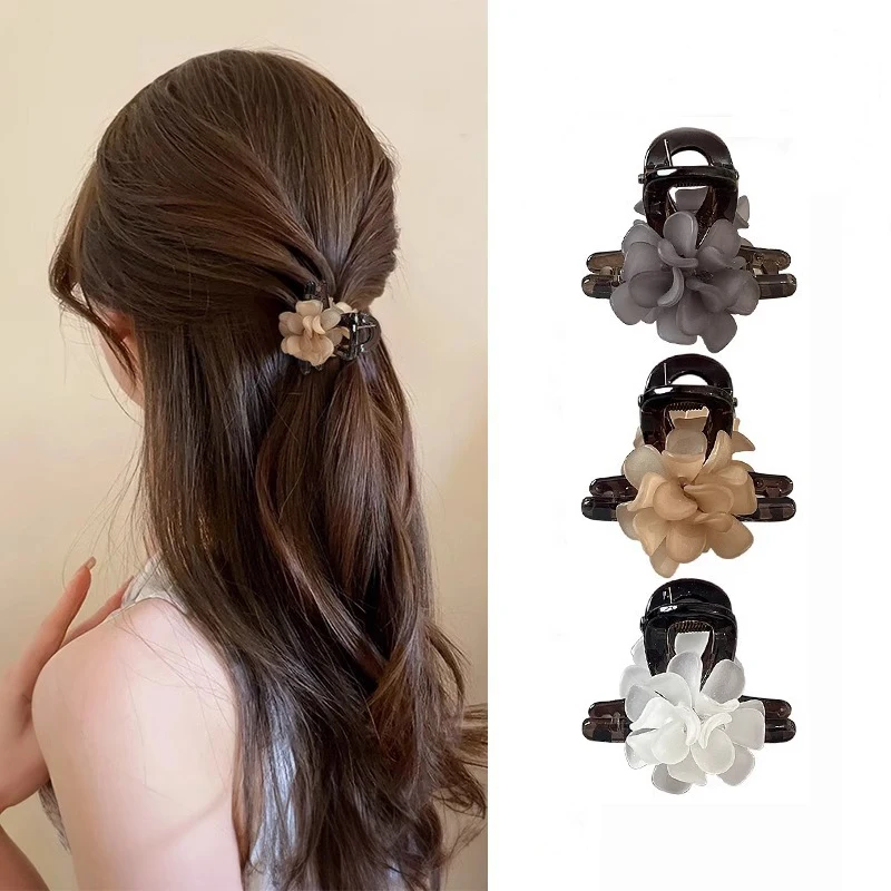 1Pc Camellia Flower Small 4.5cm Plastic Hair Clip for Women Vintage Fashion Hair Claws Crab Clamp Styling Tool Girls Accessories