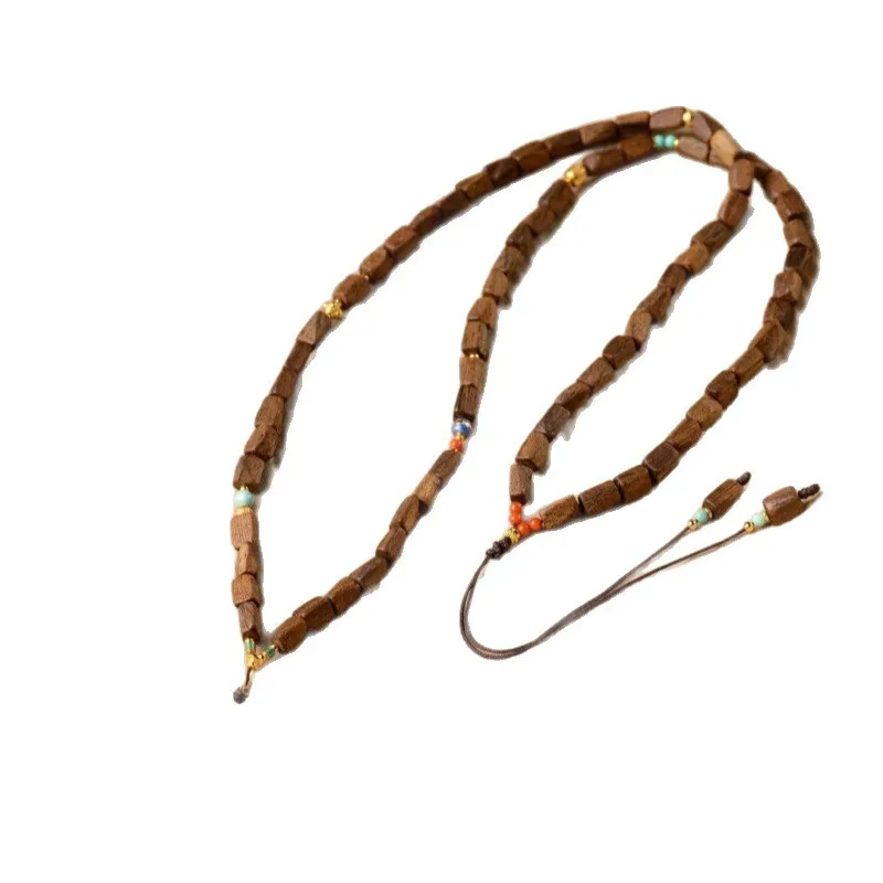 With the shape of submerged water leaving scars, agarwood cultural play neck hanging,