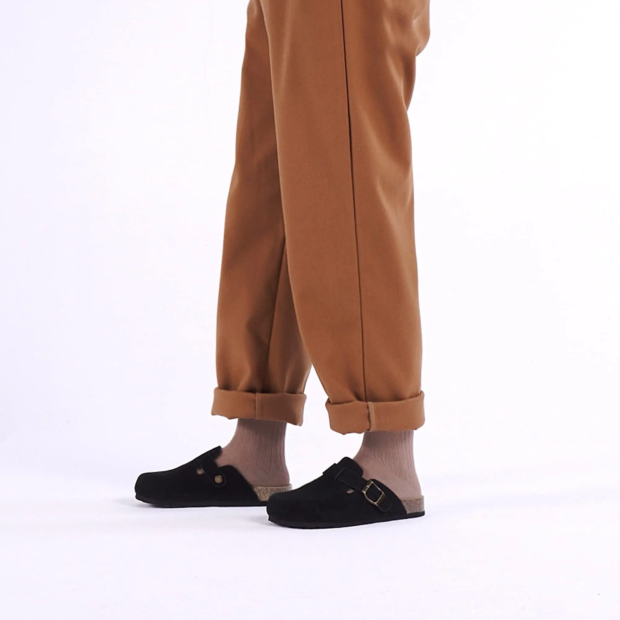 Evshine البغال الفلين البطاطس للرجال قباقيب المنزل الكلاسيكية مع مشبك قابل للتعديل عدم الانزلاق النساء البغال النعال البقرة المدبوغ الرجال الصنادل