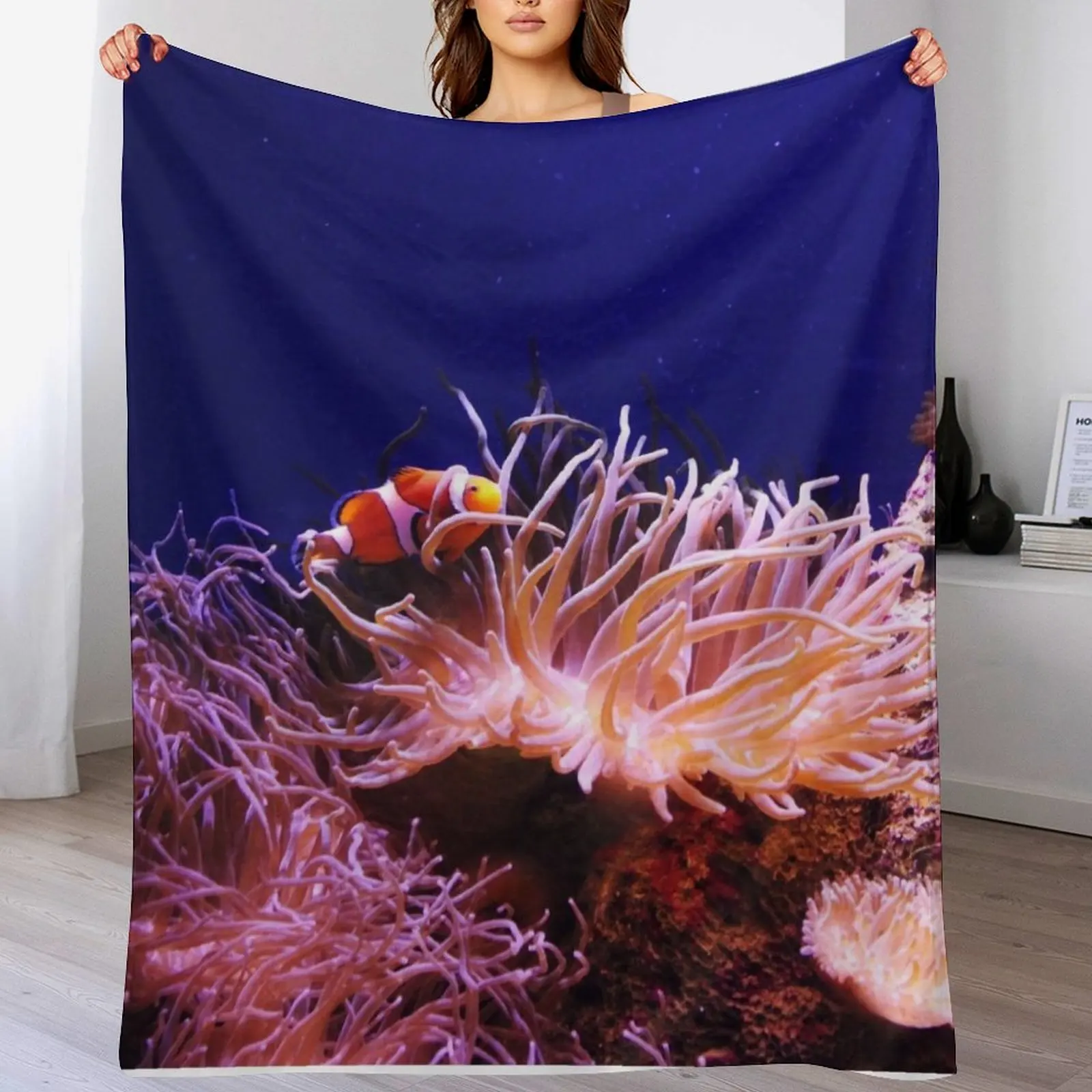 

Clown fish in reef Throw Blanket Soft Big Stuffeds Polar Thins Blankets