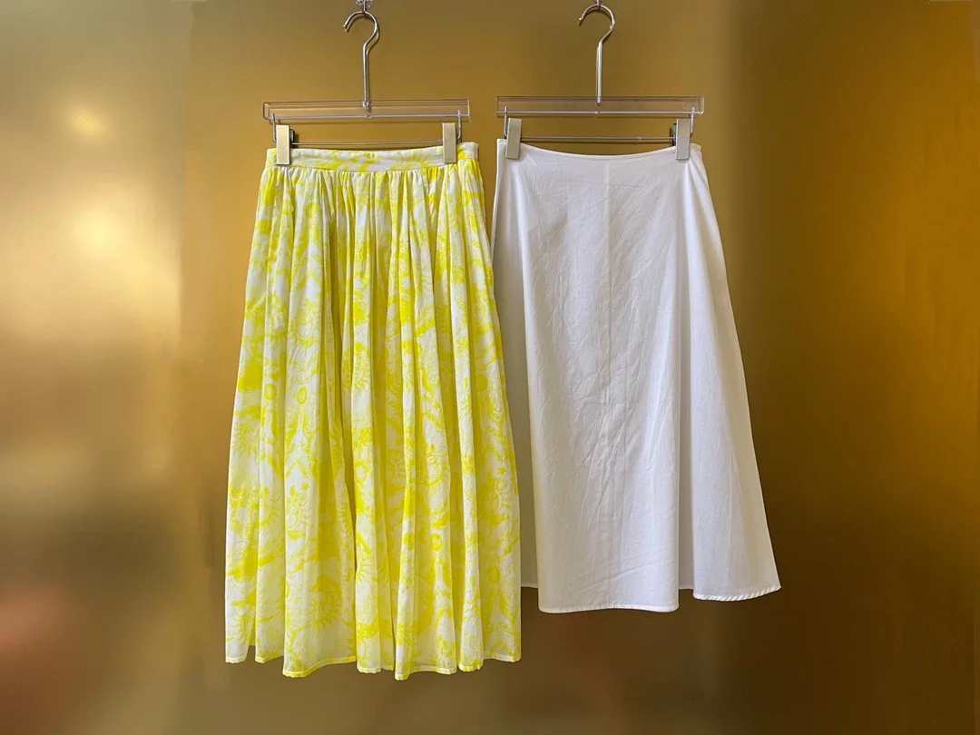 2025 New Arrival 100% Cotton Yellow Sun and Crescent Printed High-Waist Pleated Skirt, Lightweight and Elegant Summer Wear