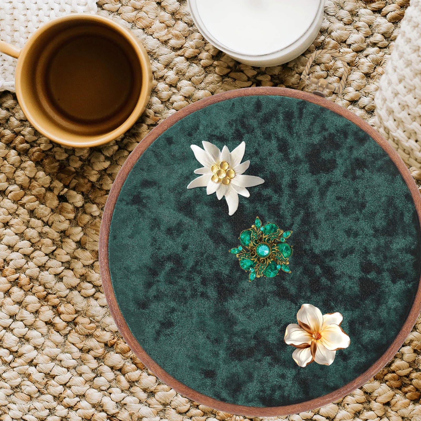 

Hanging Brooches Organizer Pin Wall Display Board Reusable Badge Enamel Pin Holder Space Saving Decorative Bedroom Office Safe