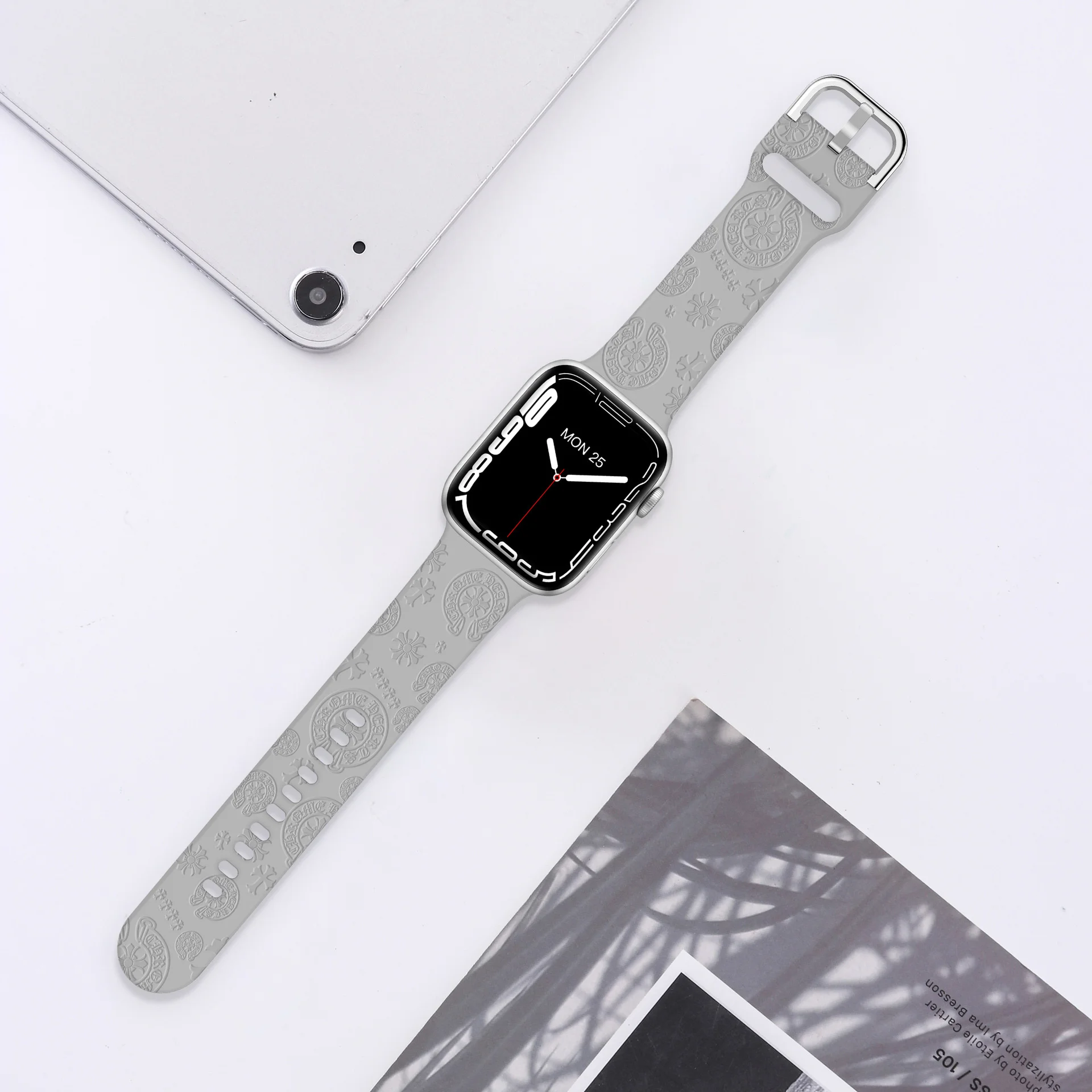 Uhgbsd สายซิลิโคนพิมพ์ลายอัลตร้าโคโรล่าสำหรับสายคาด Apple Watch 1-8 40 41 42 44 45 49มม.