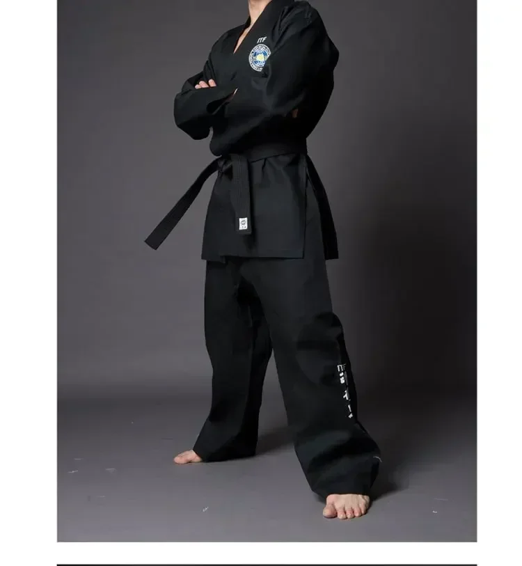 Set uniforme da taekwondo ITF con ricamo nero, pantaloni e cappotto, bellissimi vestiti, uniforme da allenamento per karate