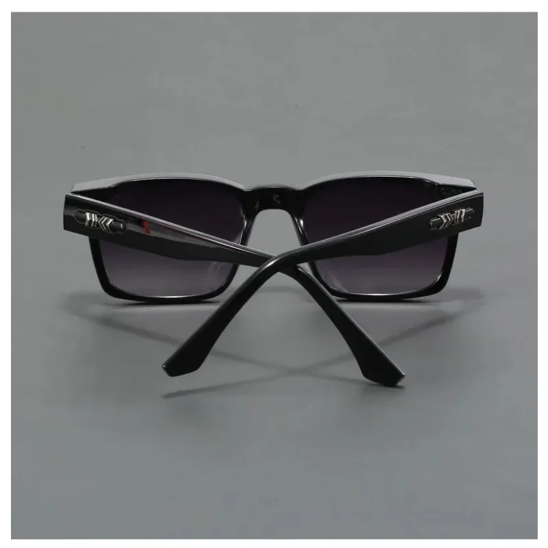 New Vintage Advanced Ultra Light Coarse Frame Fashion Square Sunglasses Women Men Trendy Anti Mist Outdoor Driving Shades UV400