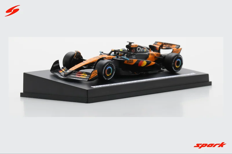

Sparky 1:64 2025 McL39 No.81 / No.04 Diecast Model Car