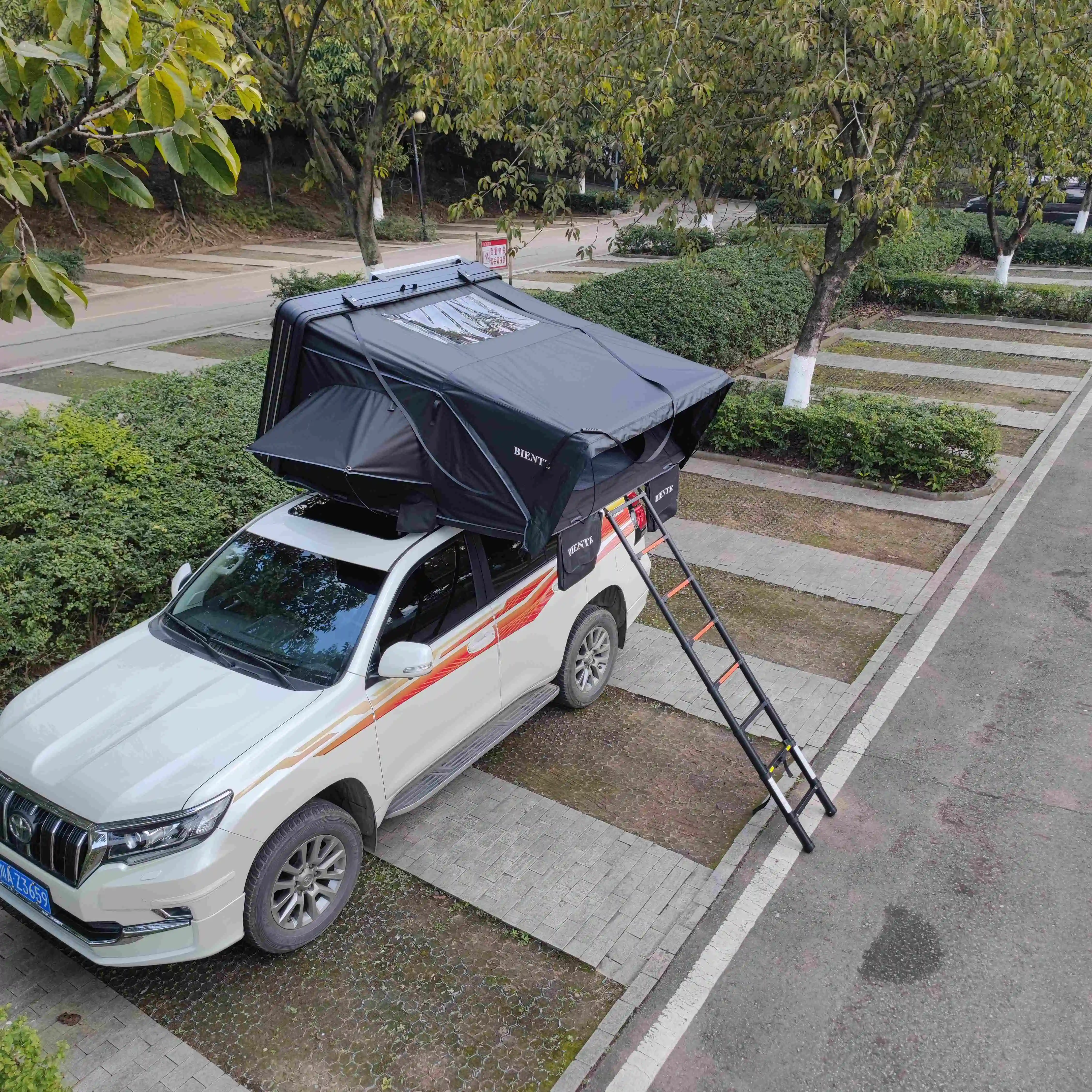 Factory ODM/OEM Large Space 4-Person Hard Shell Aluminum Top Side Open Roof Top Tent with Ladder Car Rooftop Tent
