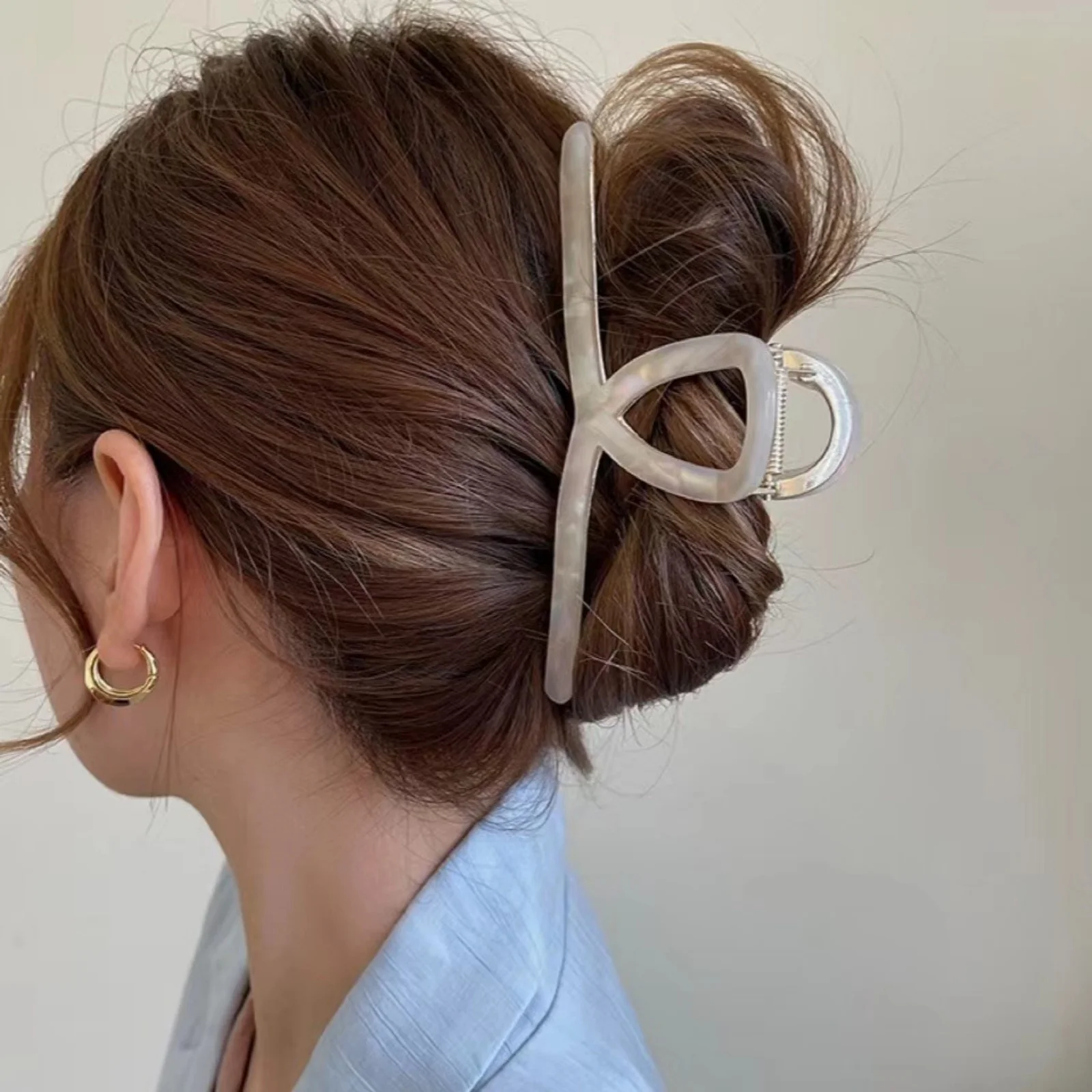 Thumbnail 3 - #24 Compare Decorative Hair Clips Before You Buy