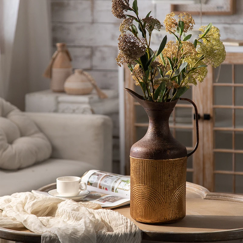 

Simple French Style Plain Metal Home Decoration Iron Ornaments Dry Flower Ikebana Retro Vase
