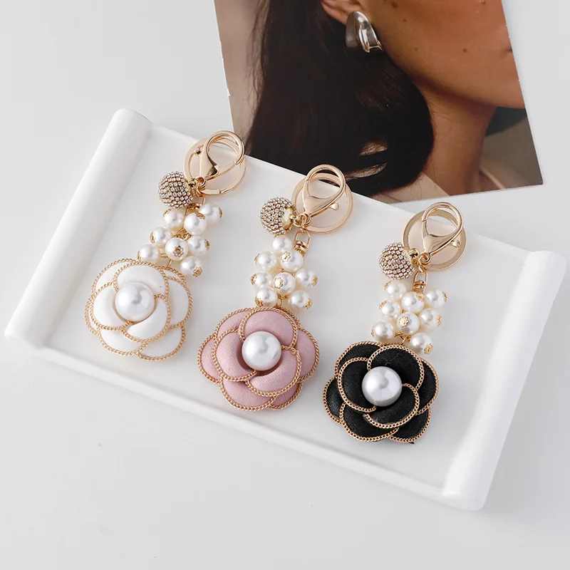 Boutique French Fragrant Breeze Pearl Perfume Chain Camellia Flower Keychain Car Key Bag Charm Women Girl Keyring Gift Jewelry — zdjęcie 4