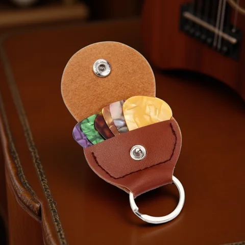 1Set Gitarre Picks Schlüsselbund Halter Leder Plektrum Lagerung Tasche Tasche Schlüsselring Fall für Elektrische Gitarre Bass Ukulele