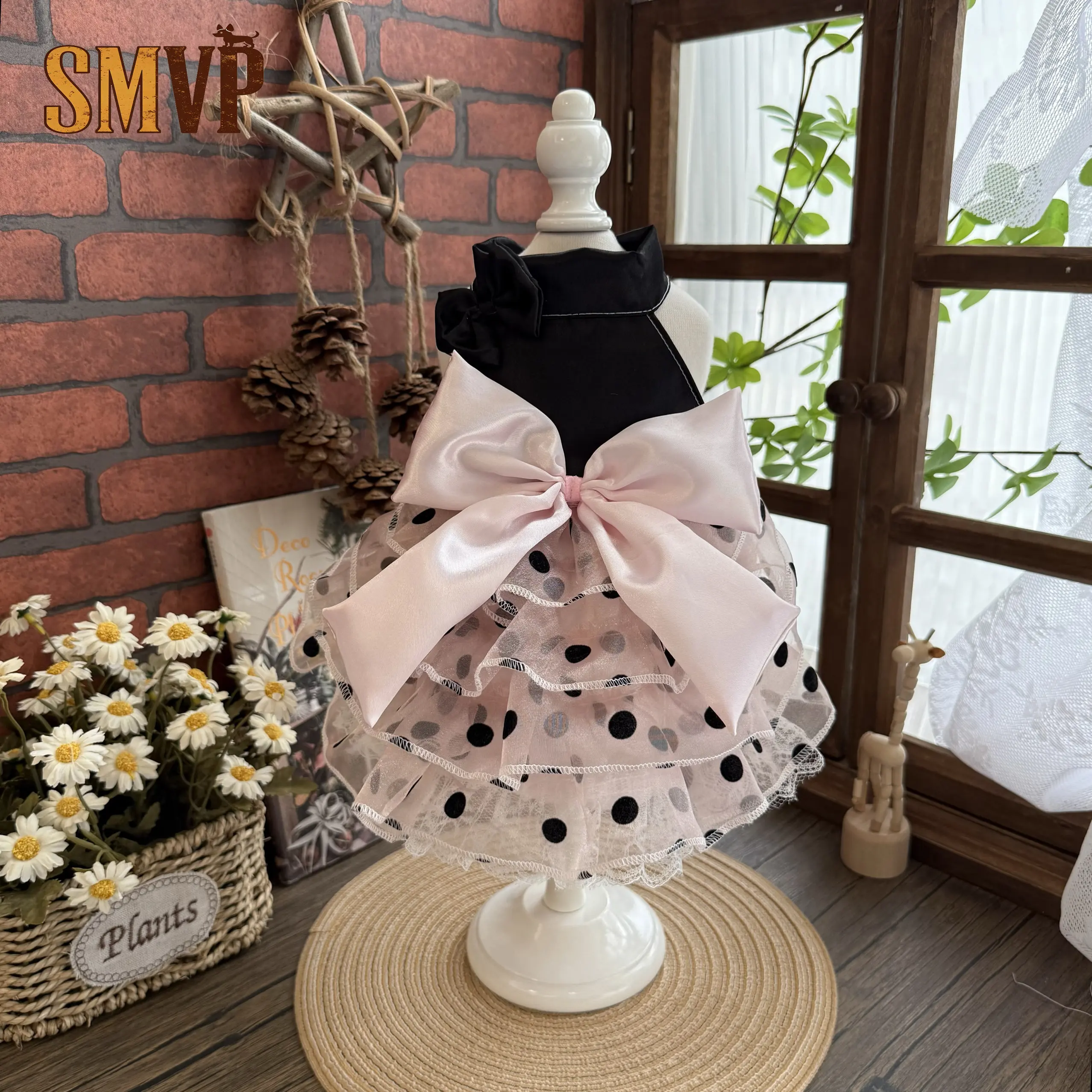 

Оригинальный дизайн: летнее черное бархатное платье с розовыми вкраплениями в горошек, игривый и элегантный стиль, для маленьких и средних собак.