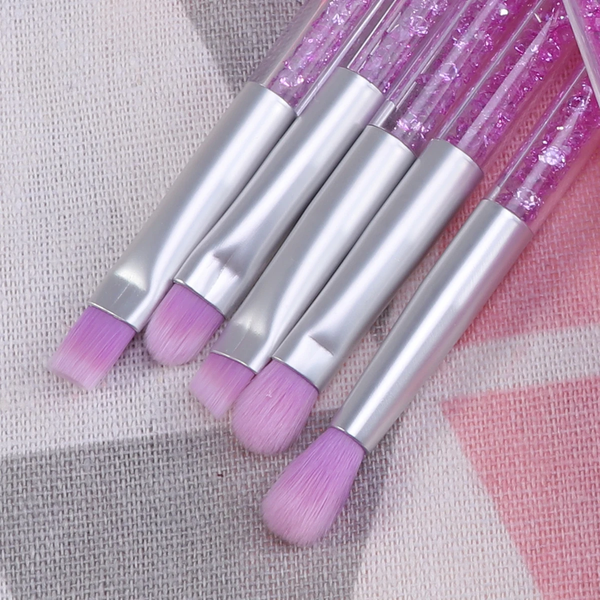 

8pcs Premium Makeup Brush Set Plastic Handle Kit For Women Powder Charmining Natural Look Daily Professional Use Gift
