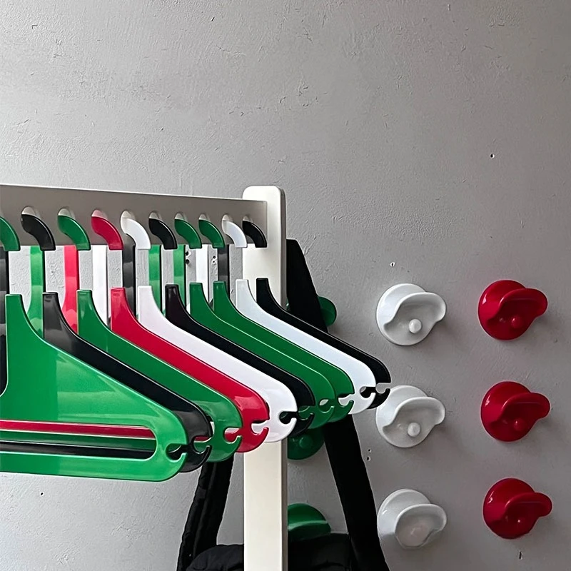 Medieval hanger wardrobe storage rack