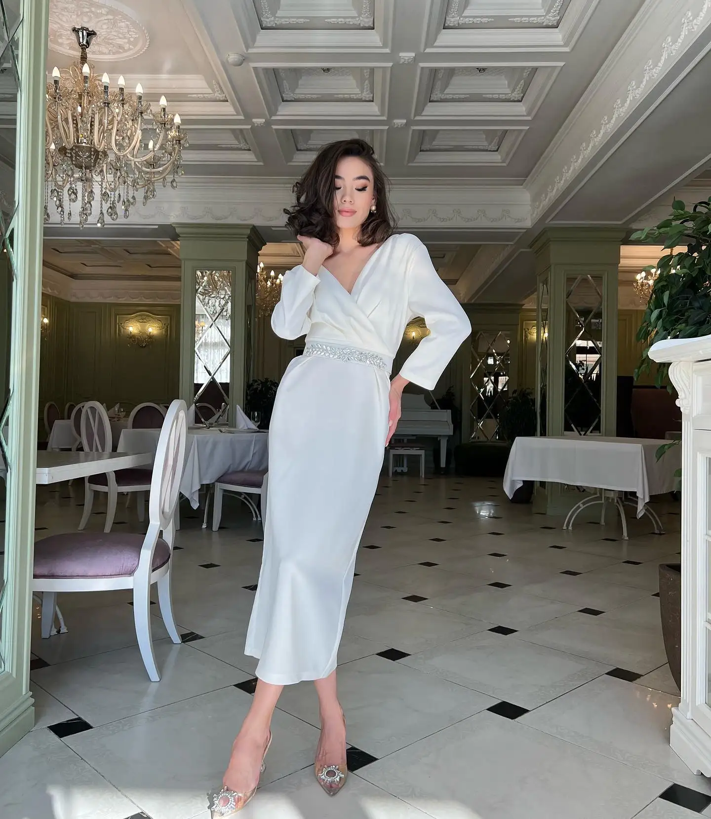 

Customized Modern Jersey Crystal Evening Dresses Temperament Long Sleeves V-Neck Cocktail Dress Custom Made Celebrity Gowns