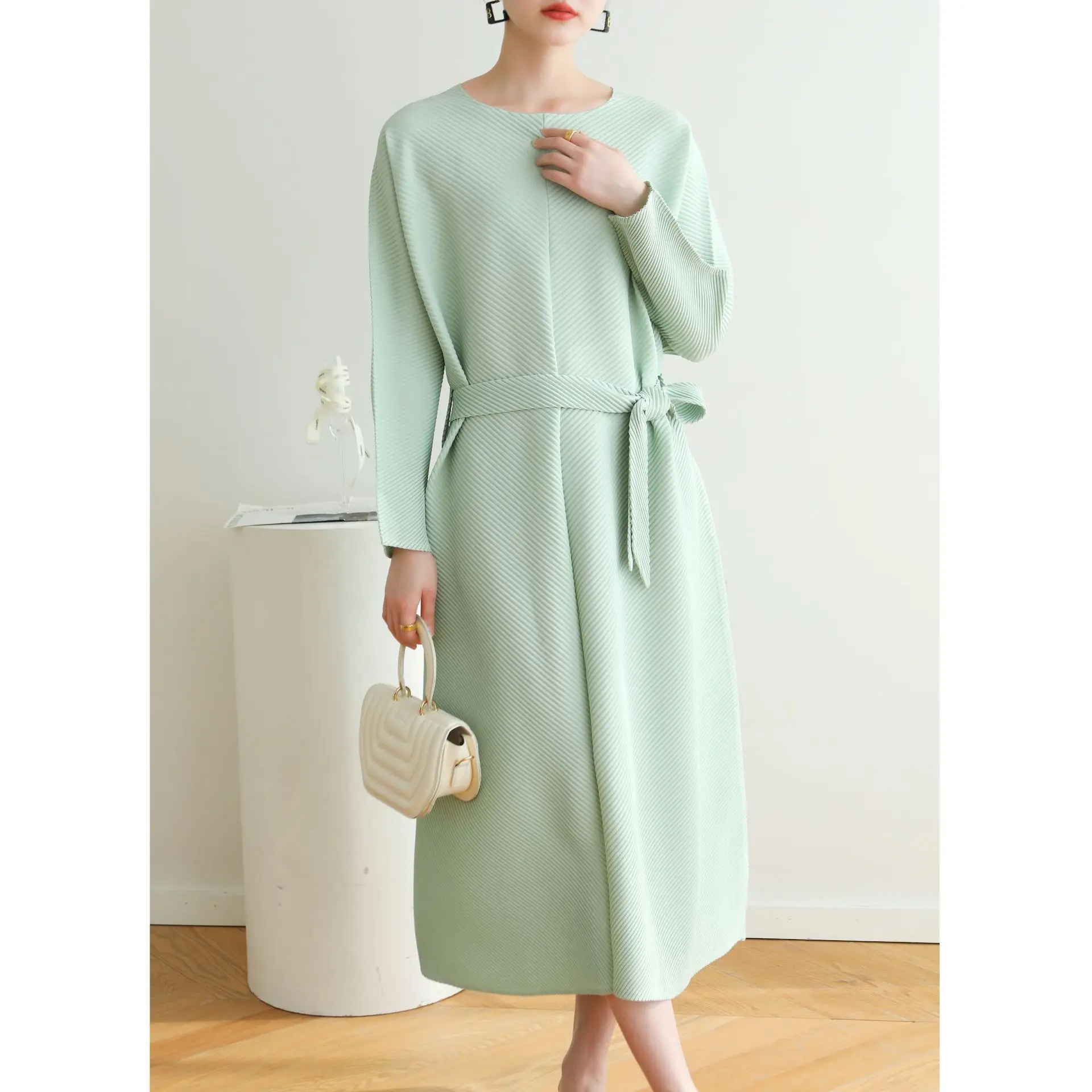 

Miyake Pleated Autumn/Spring 2025 New Arrival Pleated Dress Plus Size Loose Fit Batwing Sleeves Tie-Detail Fashion Dress