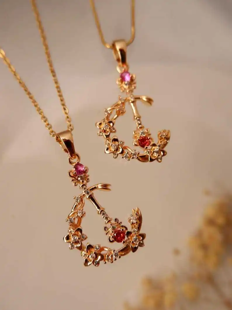 2025Fashionable vintage diamond necklace flower ring crescent note hydrangea stainless steel O-line gold plated necklace Jewelry