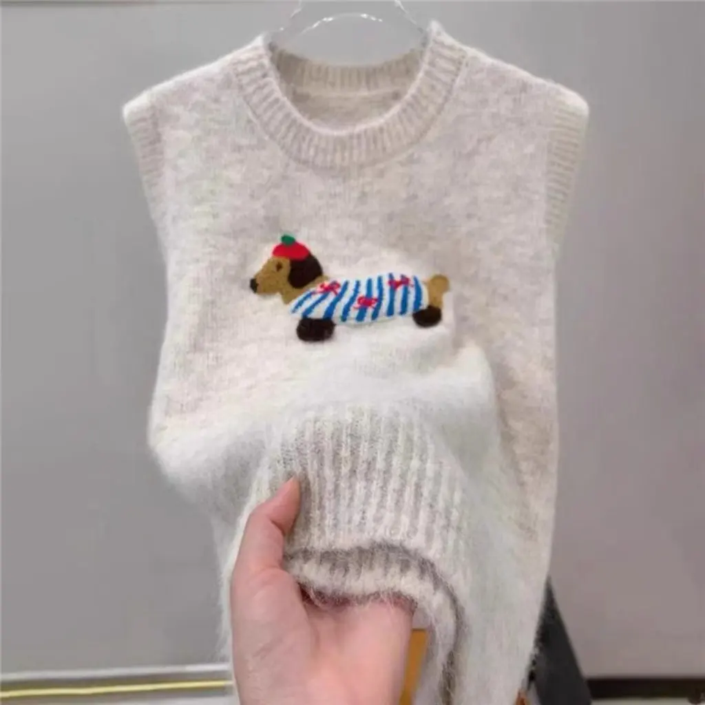 

Women's Autumn Winter Loose Cartoon Puppy Embroidered Knitted Vest Age-reducing Stacked Sweater Crewneck Waistcoat Top
