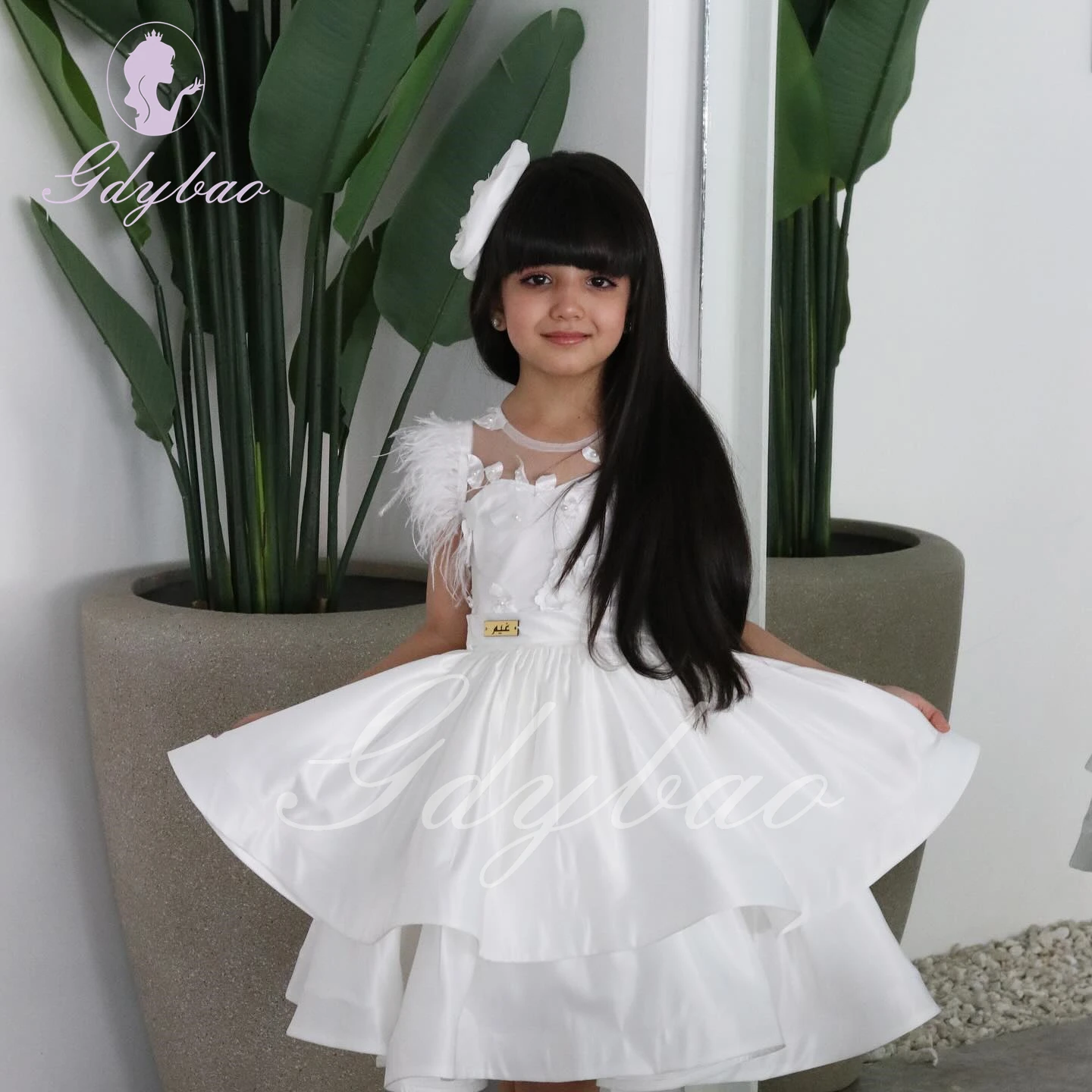 

Puffy Fearther Flower Girl Dresses For Wedding White Applique Knee Length Tulle Kids Birthday Party Ball Gowns Pageant Dress